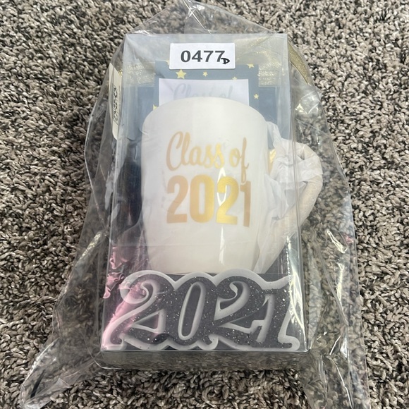 Celebrate Graduation Mug Gift Set - Class of 2021 - Picture 15 of 15